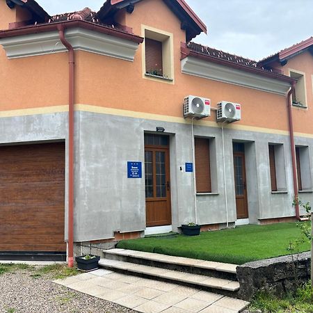Apartman Galerija Оґулин Екстер'єр фото
