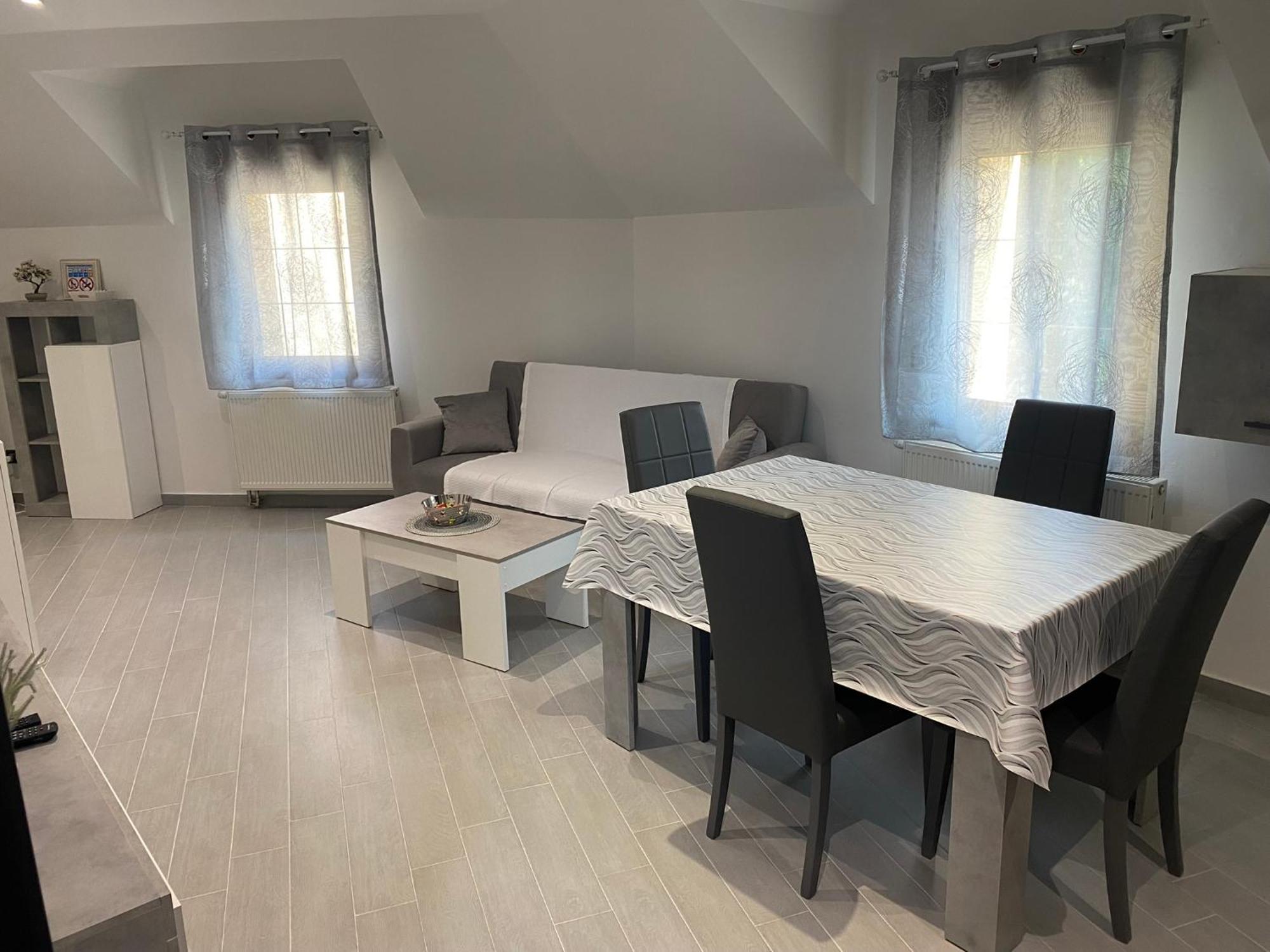 Apartman Galerija Оґулин Екстер'єр фото